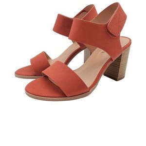 Soda Topshoeave Open Toe Chunky Heel Sandals.  NWOT